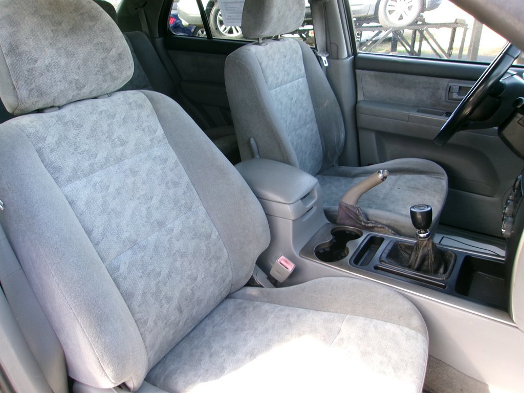 Used 2005 Kia Sorento EX image 17