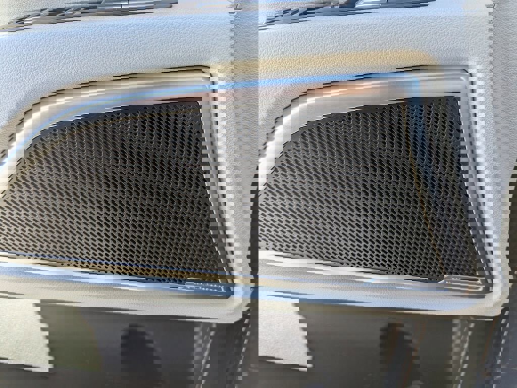 Certified 2024 Kia Telluride S image 17