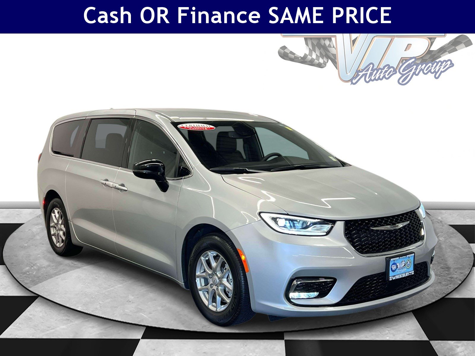 Used 2026 Chrysler Pacifica Select