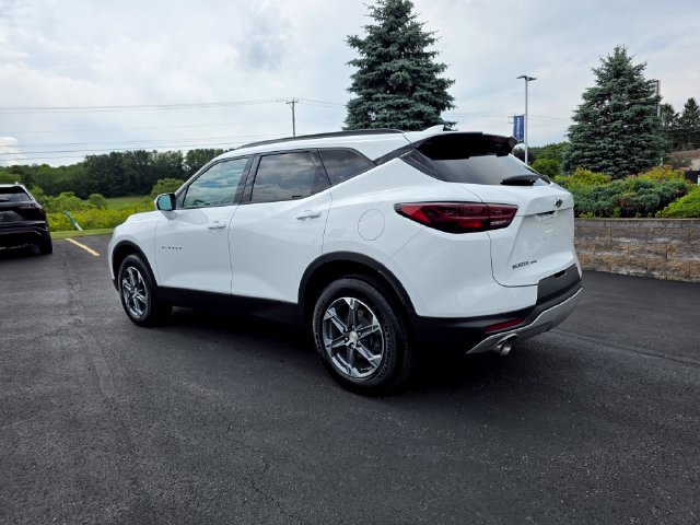 Used 2023 Chevrolet Blazer LT w/ Convenience Package AWD/4WD image 2