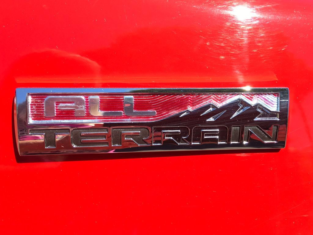 Used 2013 GMC Sierra 1500 SLT w/ All-Terrain Package AWD/4WD image 9