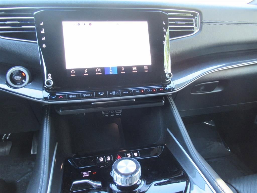 Used 2024 Jeep Wagoneer 4WD image 25