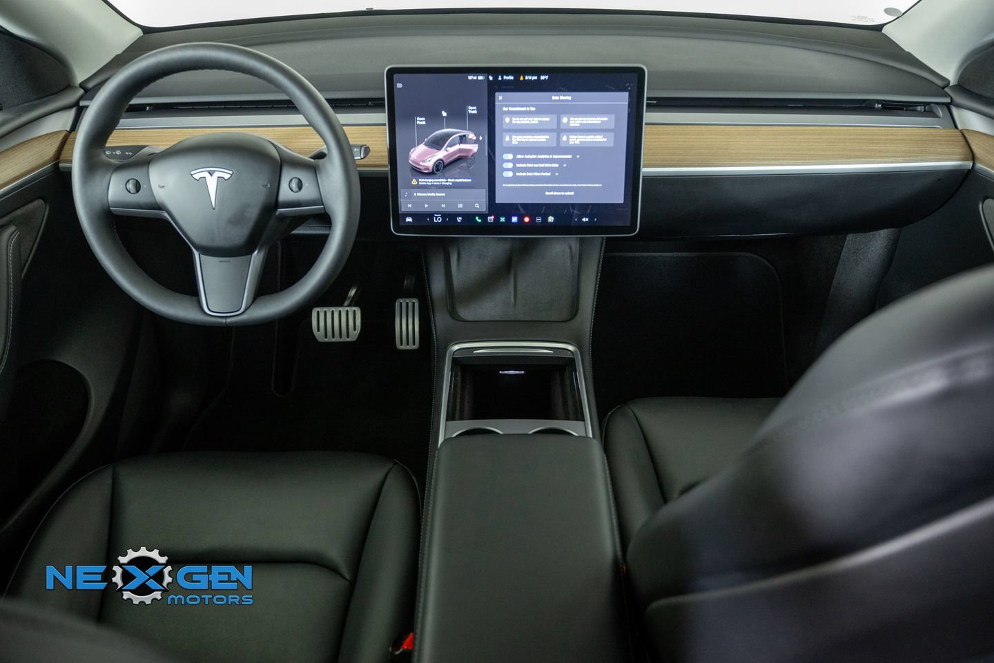 Used 2025 Tesla Model Y Performance AWD/4WD image 29