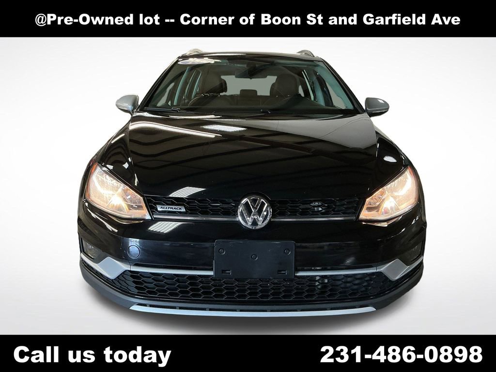 Used 2017 Volkswagen Golf Alltrack S AWD/4WD image 8