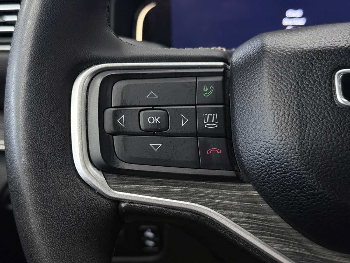 Used 2024 Jeep Wagoneer L Series III w/ Flexible Seating Group AWD/4WD image 50