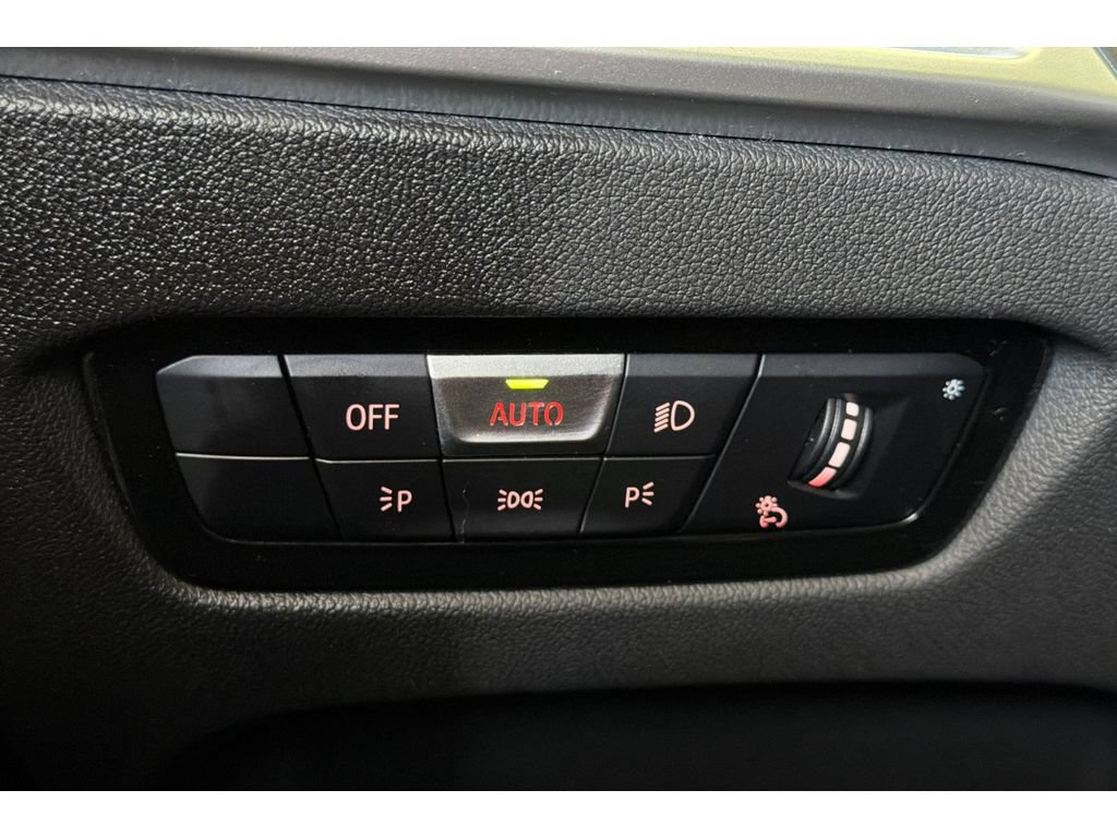 Used 2025 BMW 330i Sedan RWD image 30