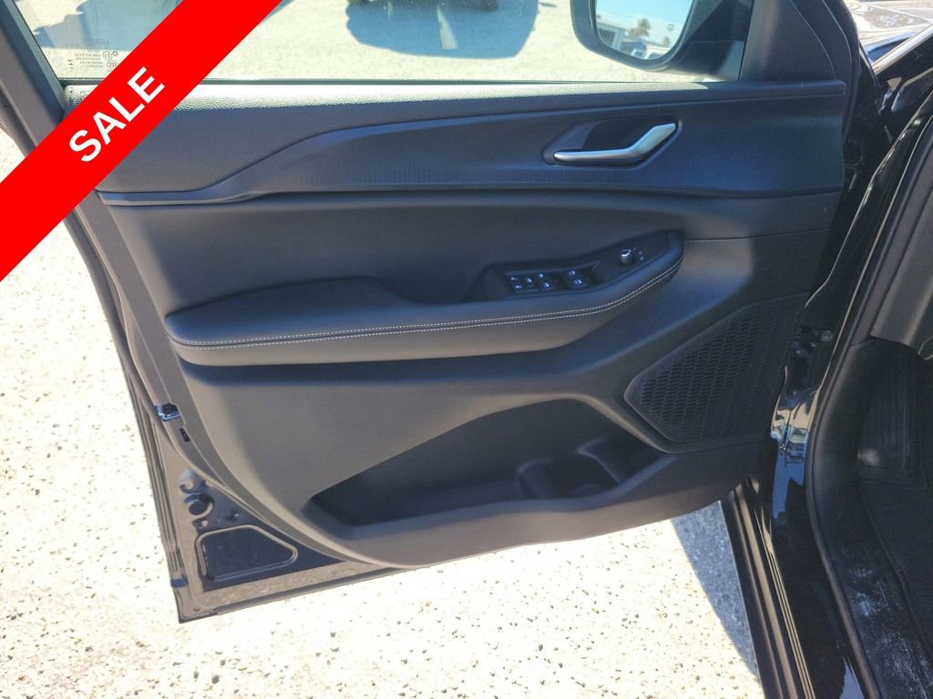 New 2025 Jeep Grand Cherokee L Laredo w/ Luxury Tech Group I image 35