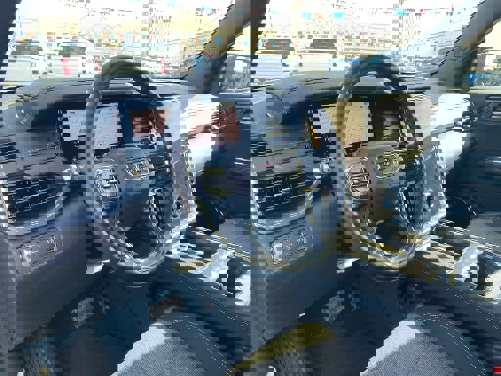 Used 2025 GMC Acadia Elevation image 29