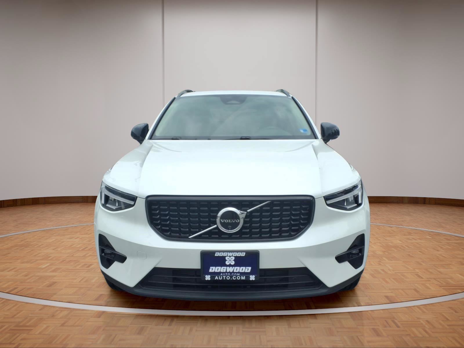 New 2026 Volvo XC40 B5 Plus w/ Climate Package AWD/4WD image 2