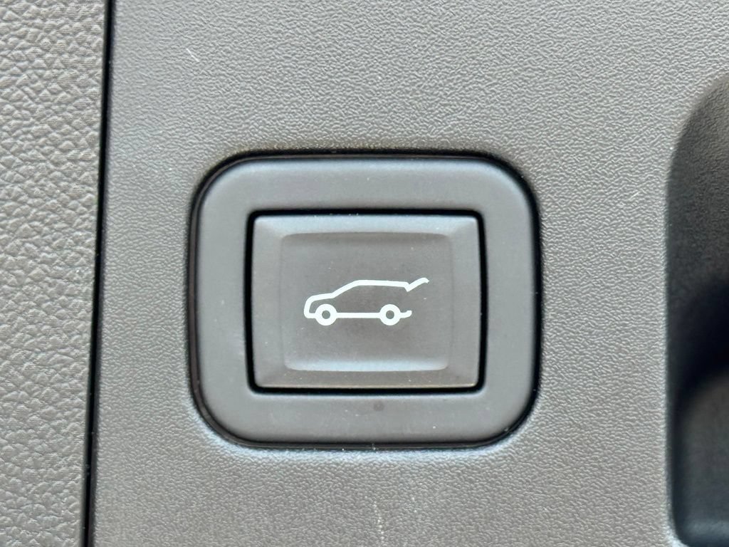 Certified 2024 Cadillac XT4 Sport FWD image 37