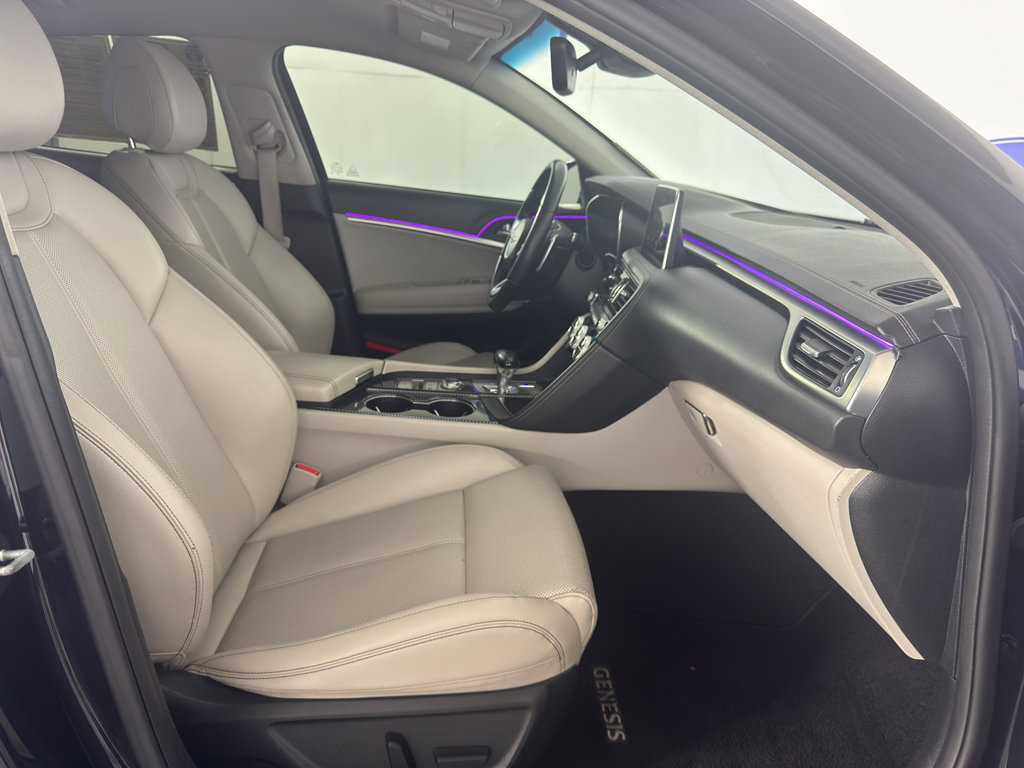 Used 2020 Genesis G70 2.0T RWD image 41