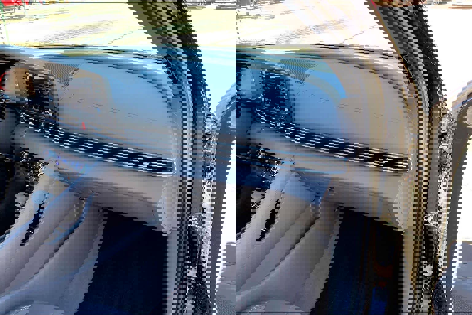 Used 2025 Hyundai Elantra Sport image 19