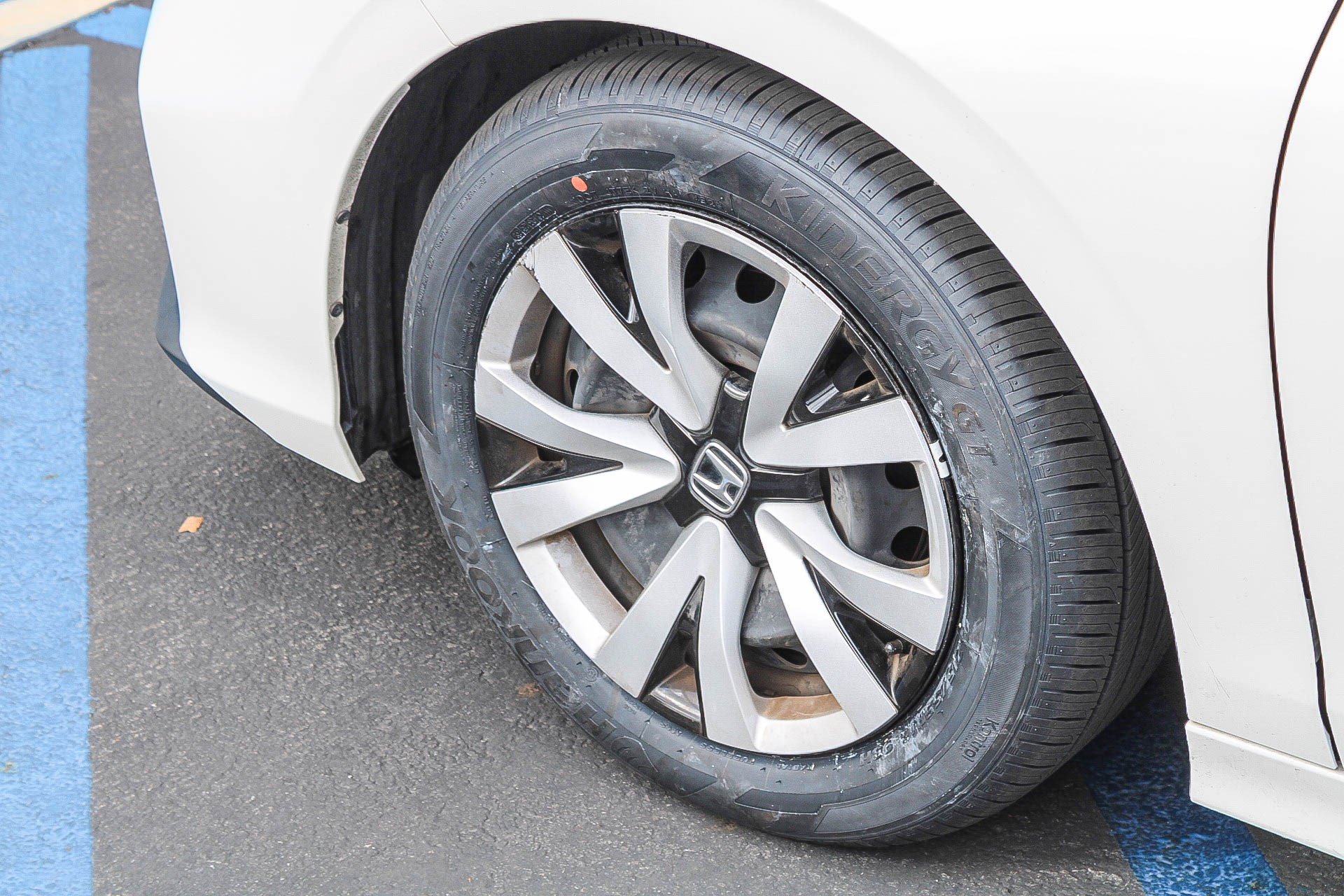 Used 2025 Honda Civic LX image 13