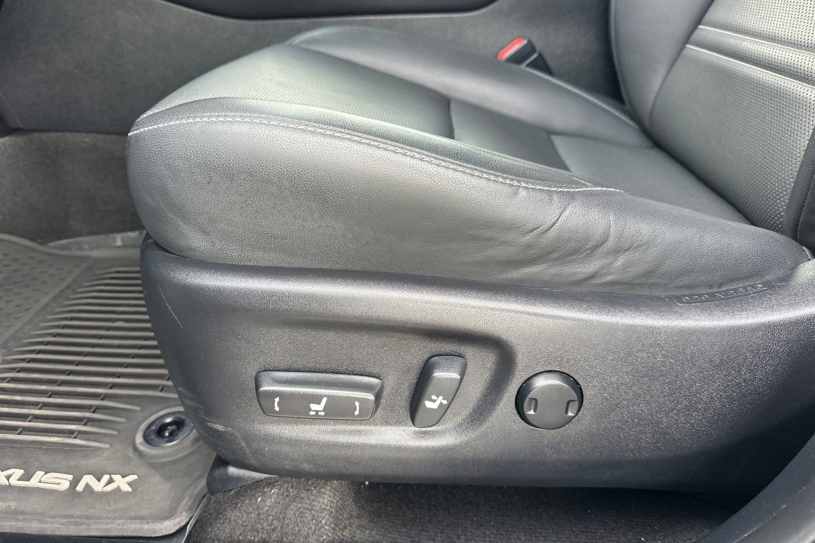 Used 2018 Lexus NX 300 FWD w/ Premium Package image 14