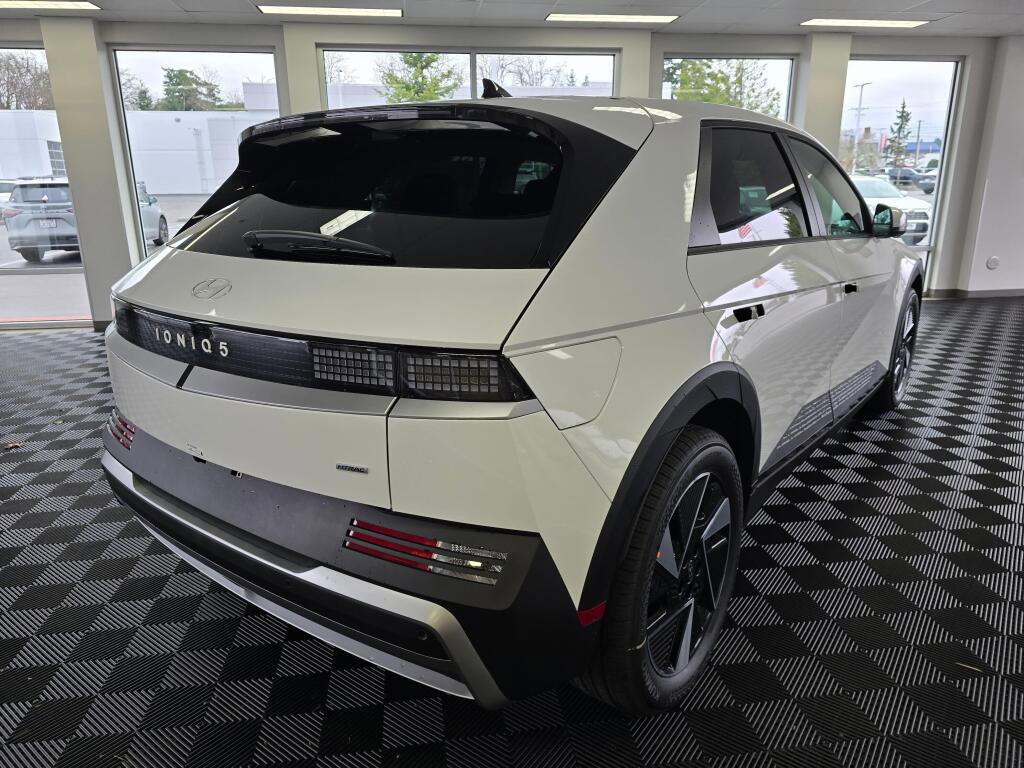 New 2026 Hyundai Ioniq 5 SEL image 4