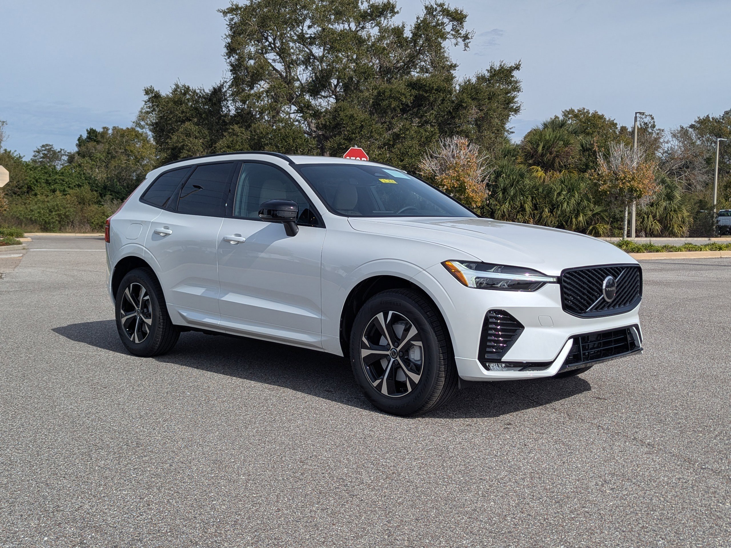 New 2026 Volvo XC60 B5 Core