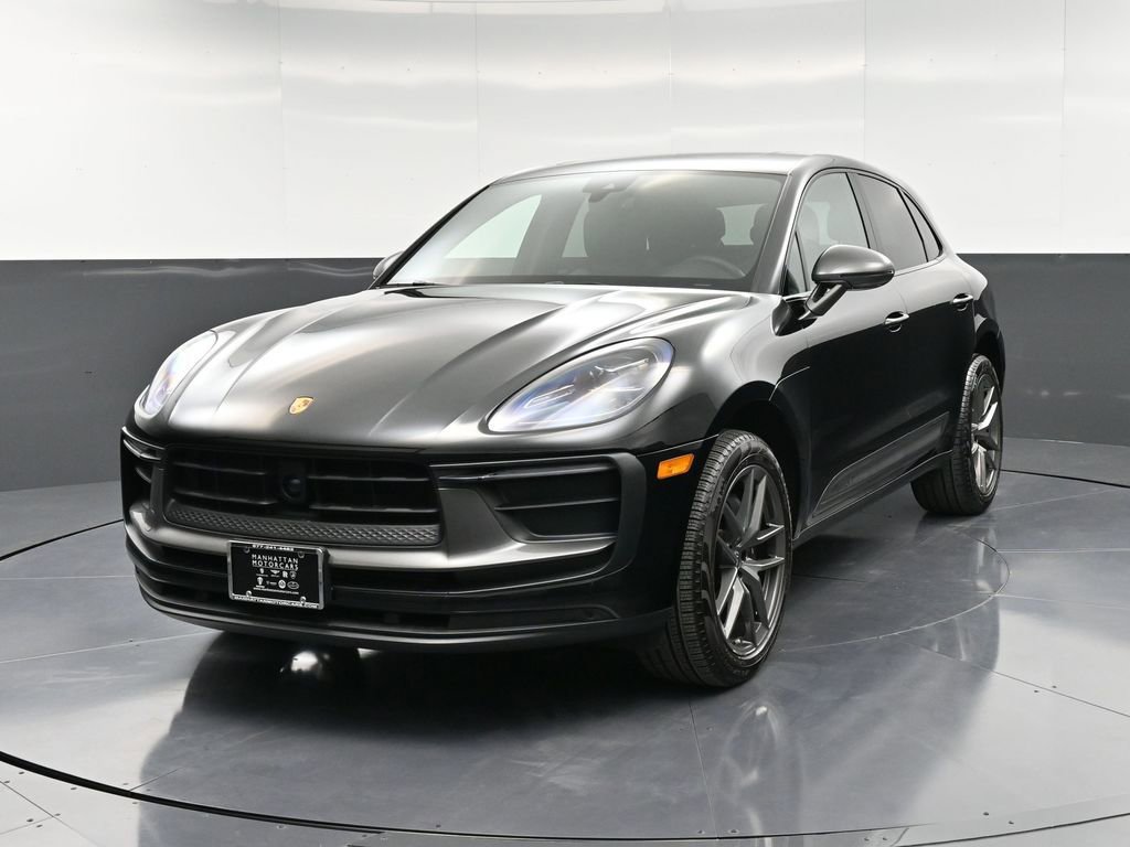 Certified 2024 Porsche Macan Turbo image 1