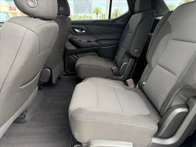 Used 2023 Chevrolet Traverse LT image 7