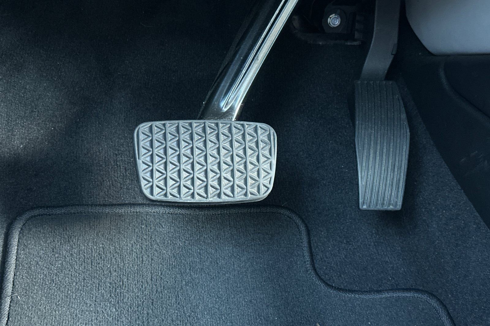 Certified 2024 Cadillac Lyriq Luxury image 45