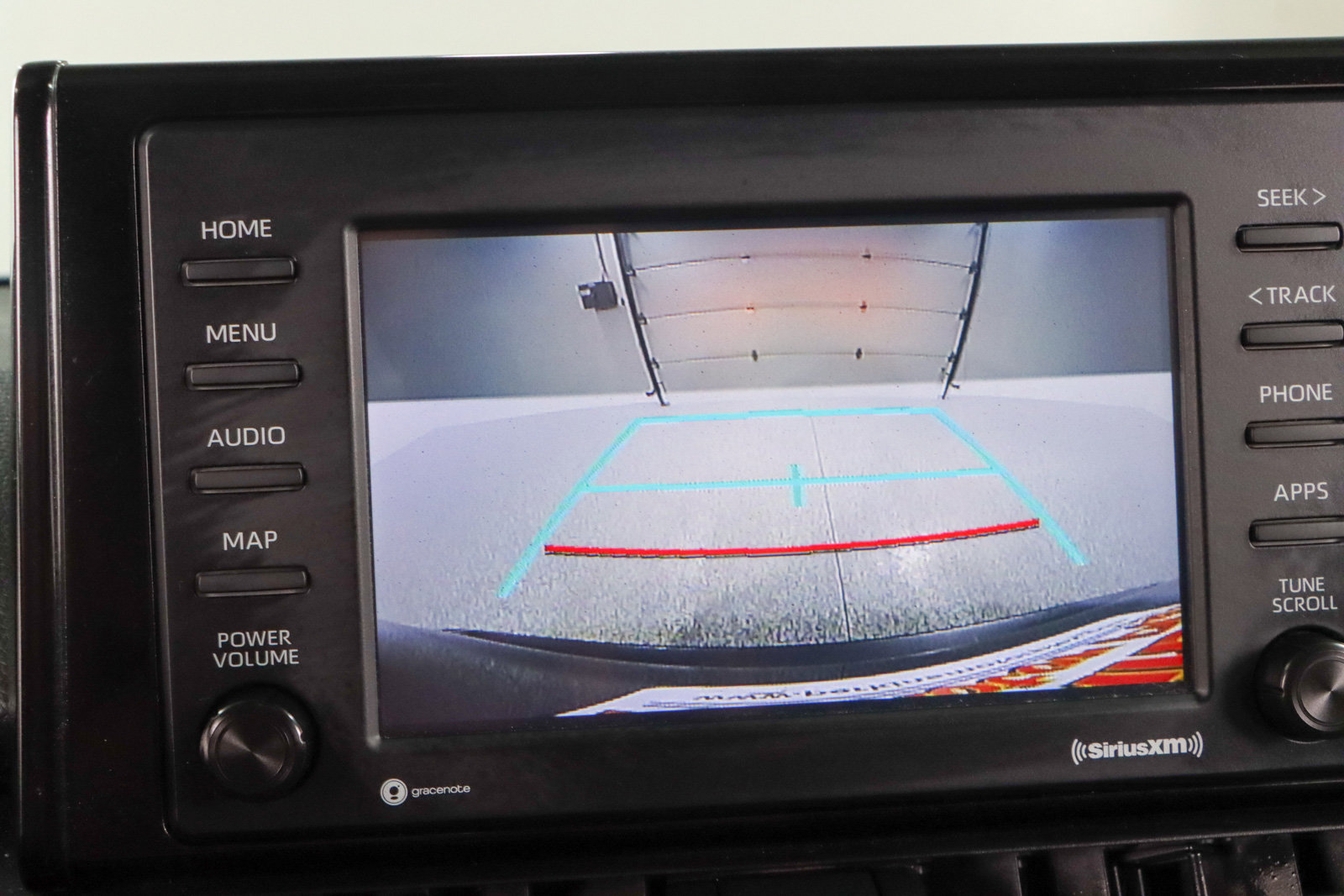 Used 2022 Toyota RAV4 XLE AWD/4WD image 18