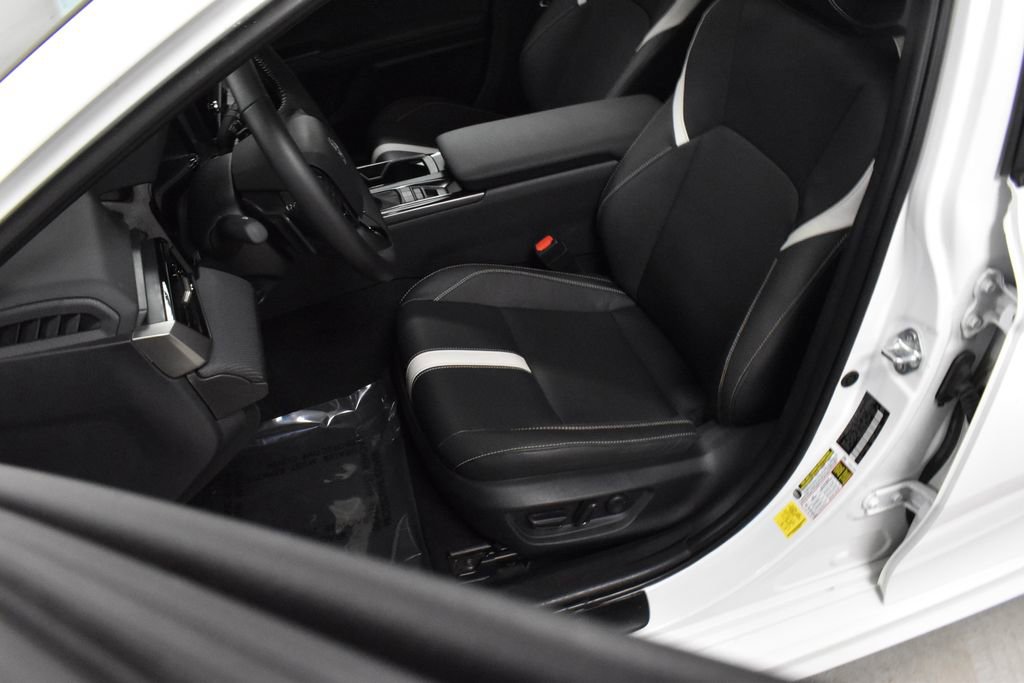 Certified 2025 Toyota Camry SE image 13