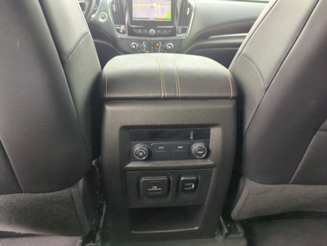 Used 2018 Chevrolet Traverse LT image 16