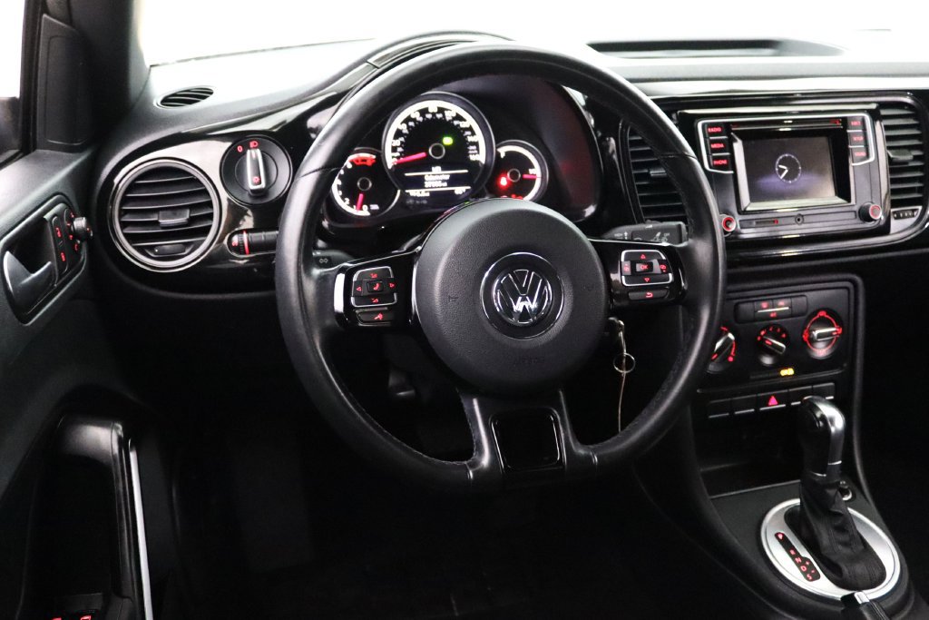 Used 2019 Volkswagen Beetle 2.0T S FWD image 16