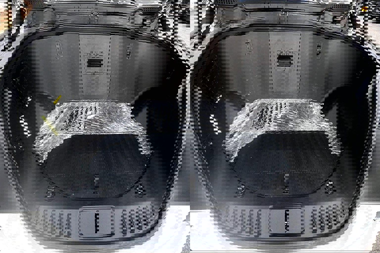 Used 2025 Ford F150 Lightning Pro image 9