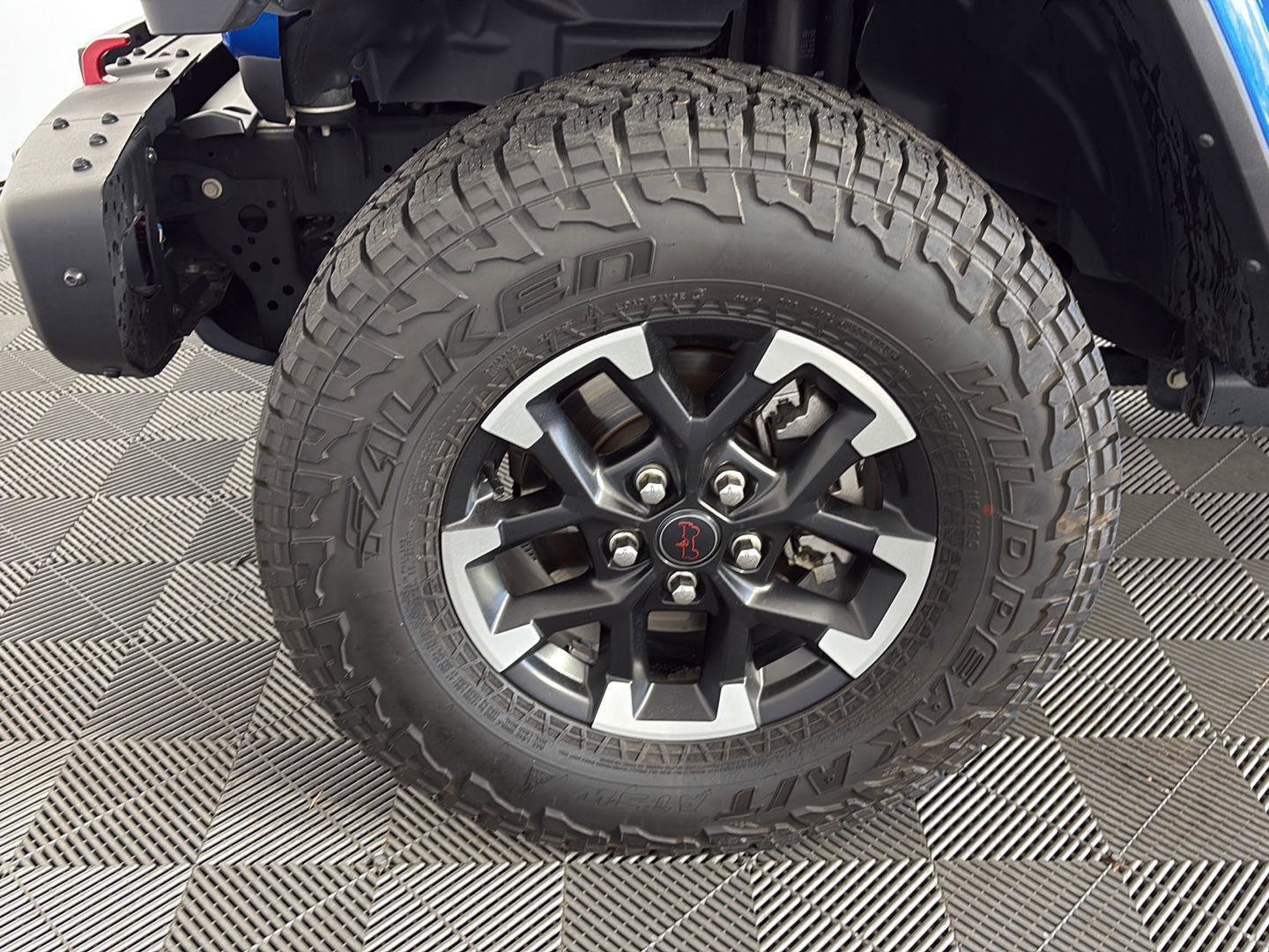 Used 2024 Jeep Gladiator Rubicon image 18