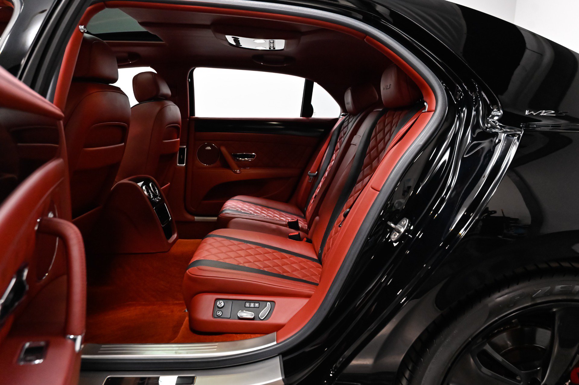 Used 2017 Bentley Flying Spur S W12 AWD/4WD image 40