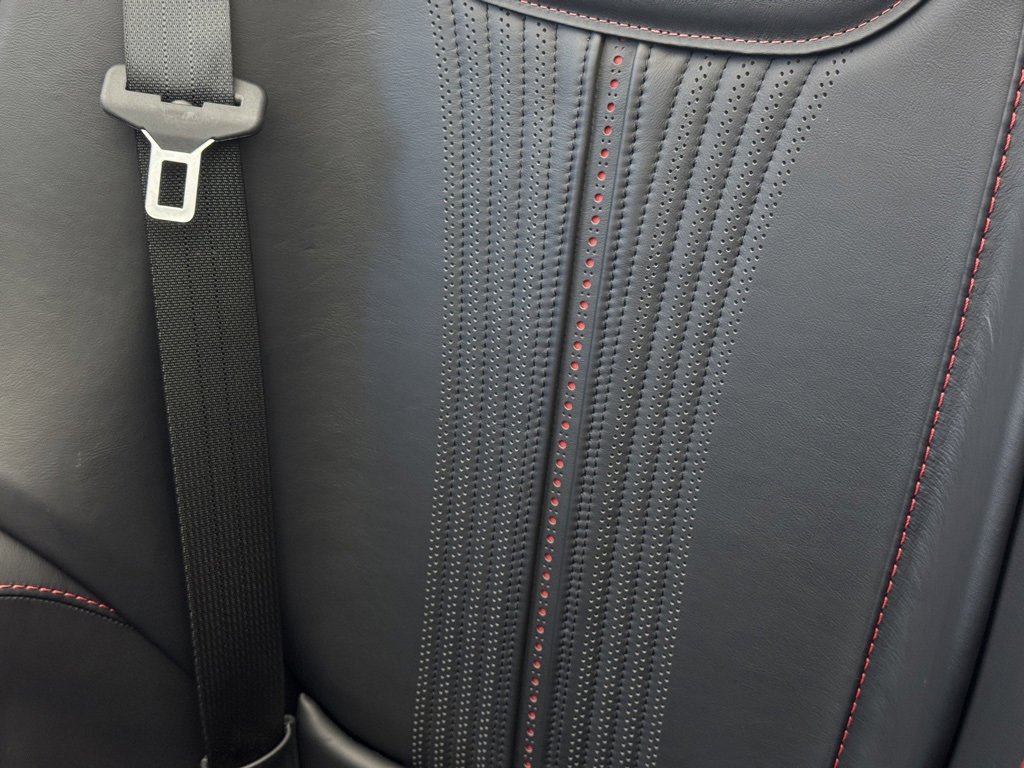 Used 2023 Aston Martin DB11 Volante image 20