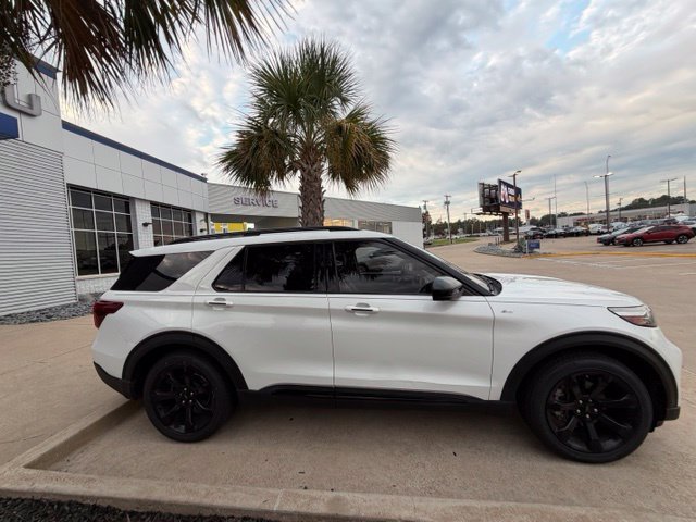 Used 2022 Ford Explorer ST-Line w/ Class IV Trailer Tow Package RWD image 18