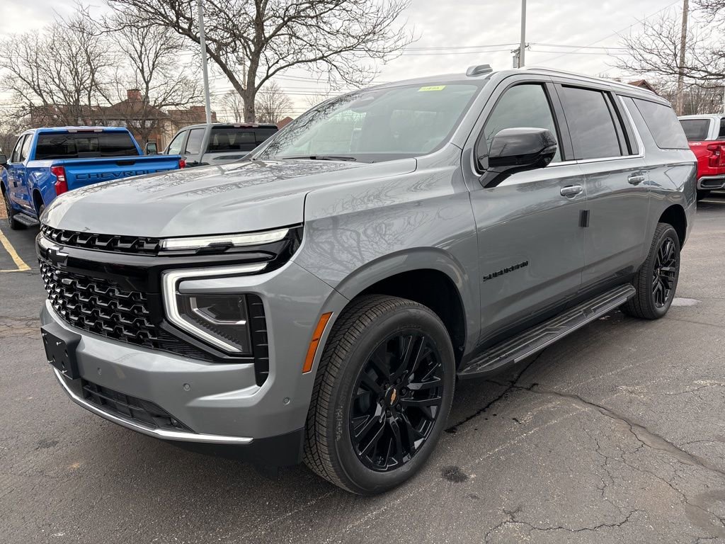 New 2026 Chevrolet Suburban Premier image 3