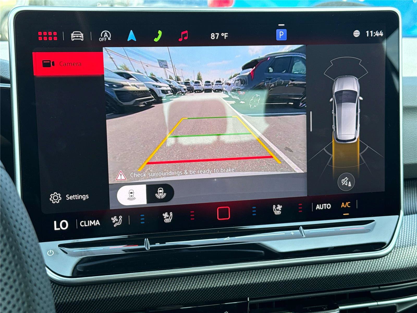 New 2026 Volkswagen GTI SE FWD image 22
