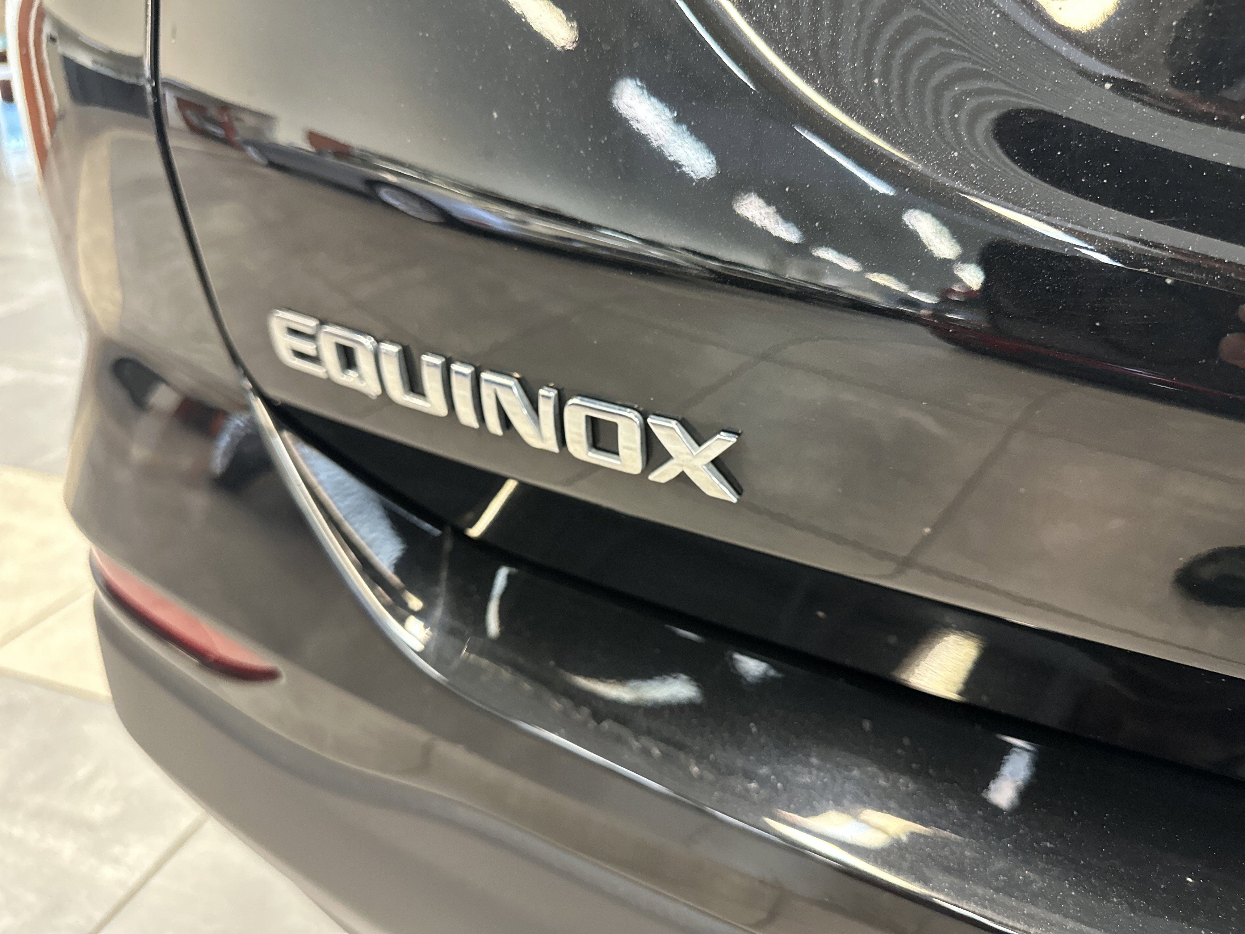 Used 2024 Chevrolet Equinox LT FWD image 9