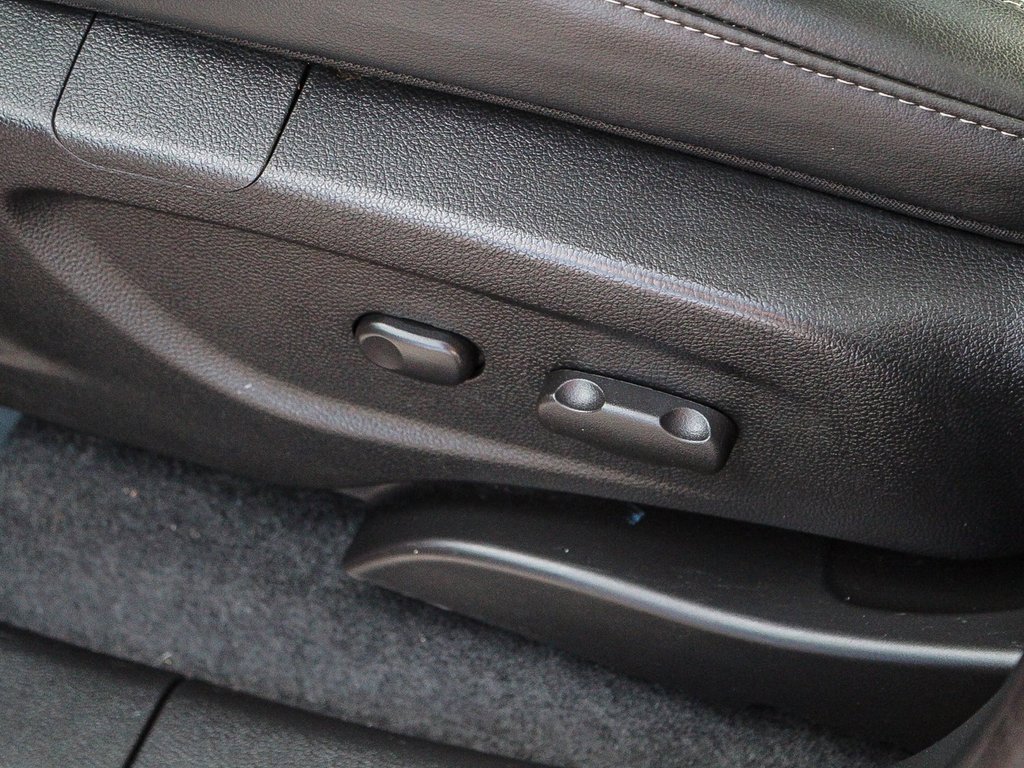 Used 2015 Chevrolet Trax LT w/ LT Sun and Sound Package image 22