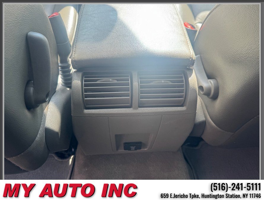 Used 2009 Jeep Grand Cherokee Laredo AWD/4WD image 15