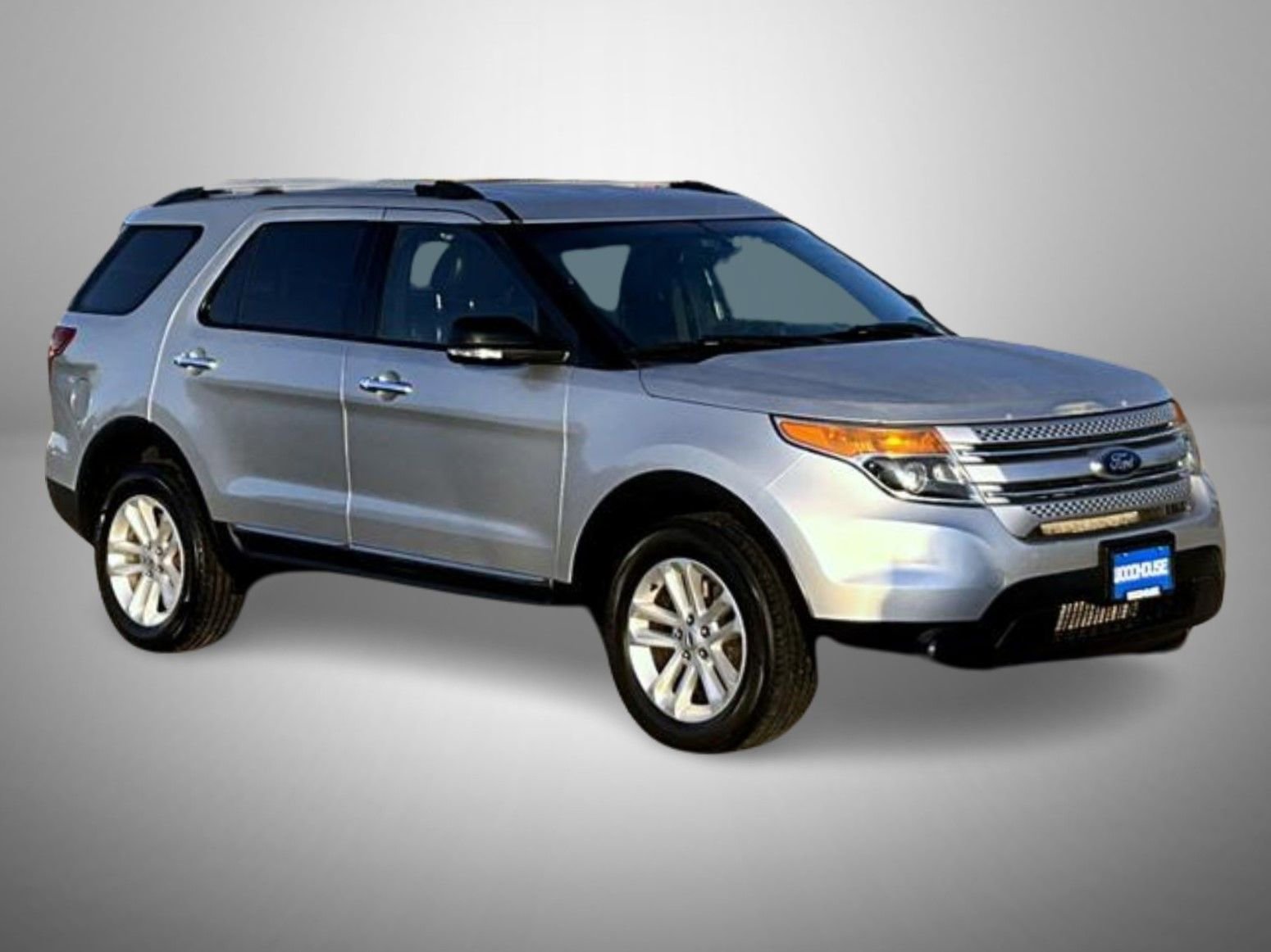 Used 2013 Ford Explorer XLT image 3