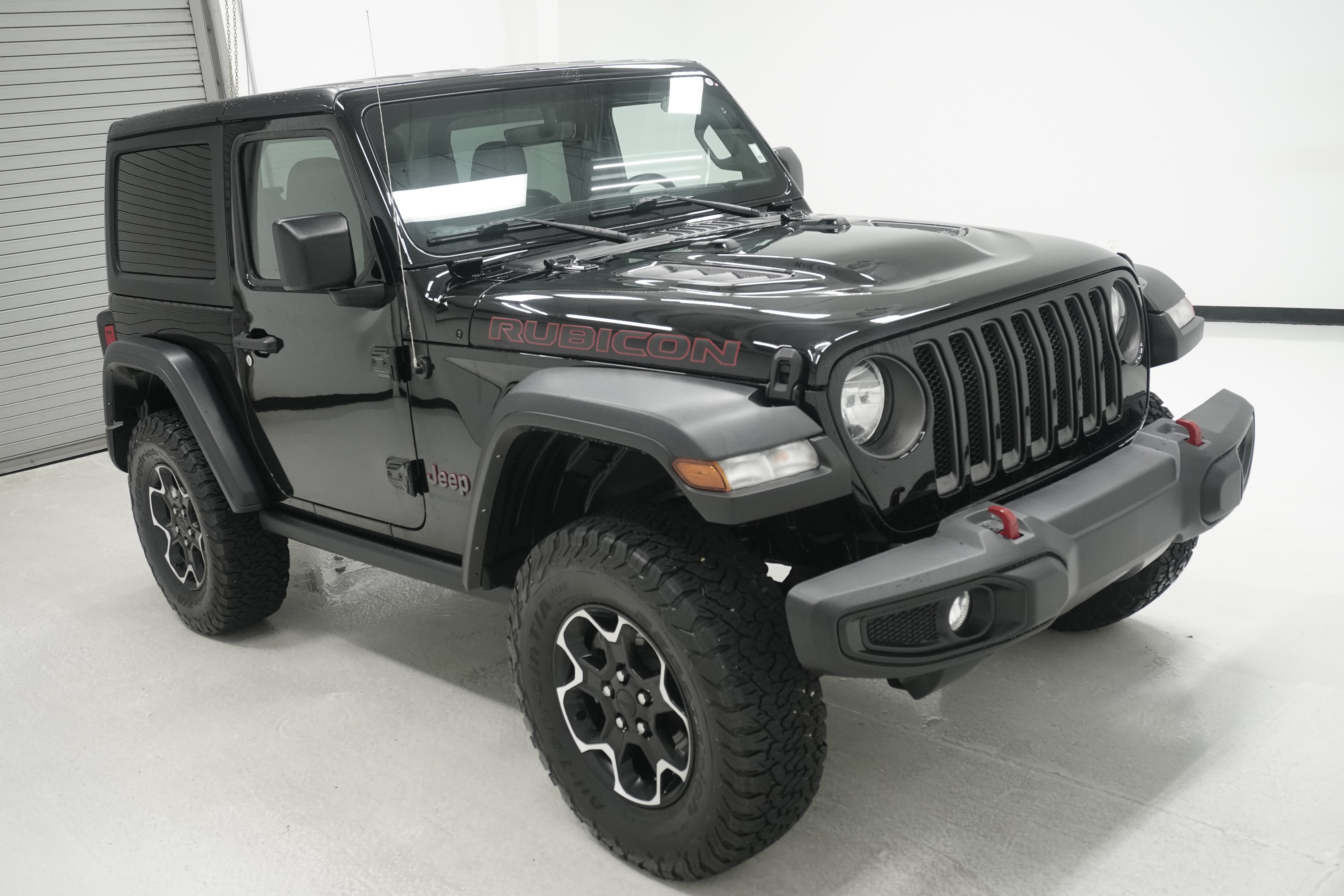 Used 2023 Jeep Wrangler Rubicon w/ Cold Weather Group AWD/4WD image 3