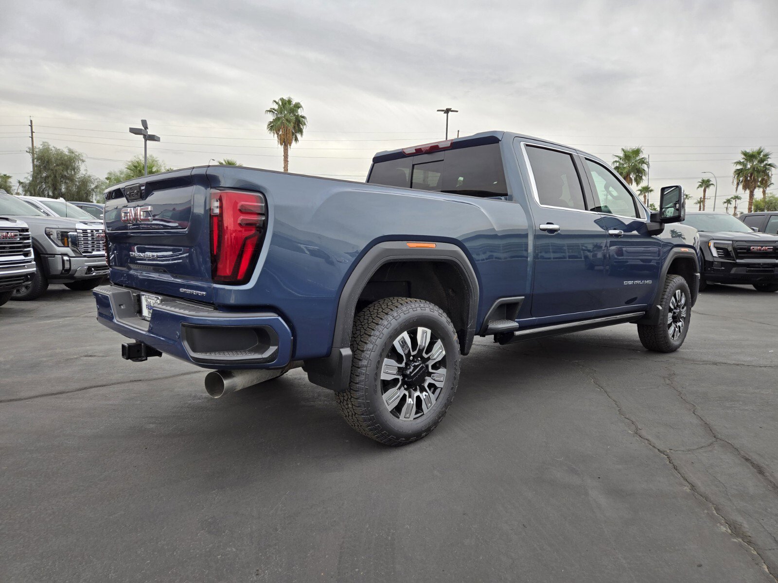 New 2025 GMC Sierra 2500 Denali w/ Denali Reserve Package image 4