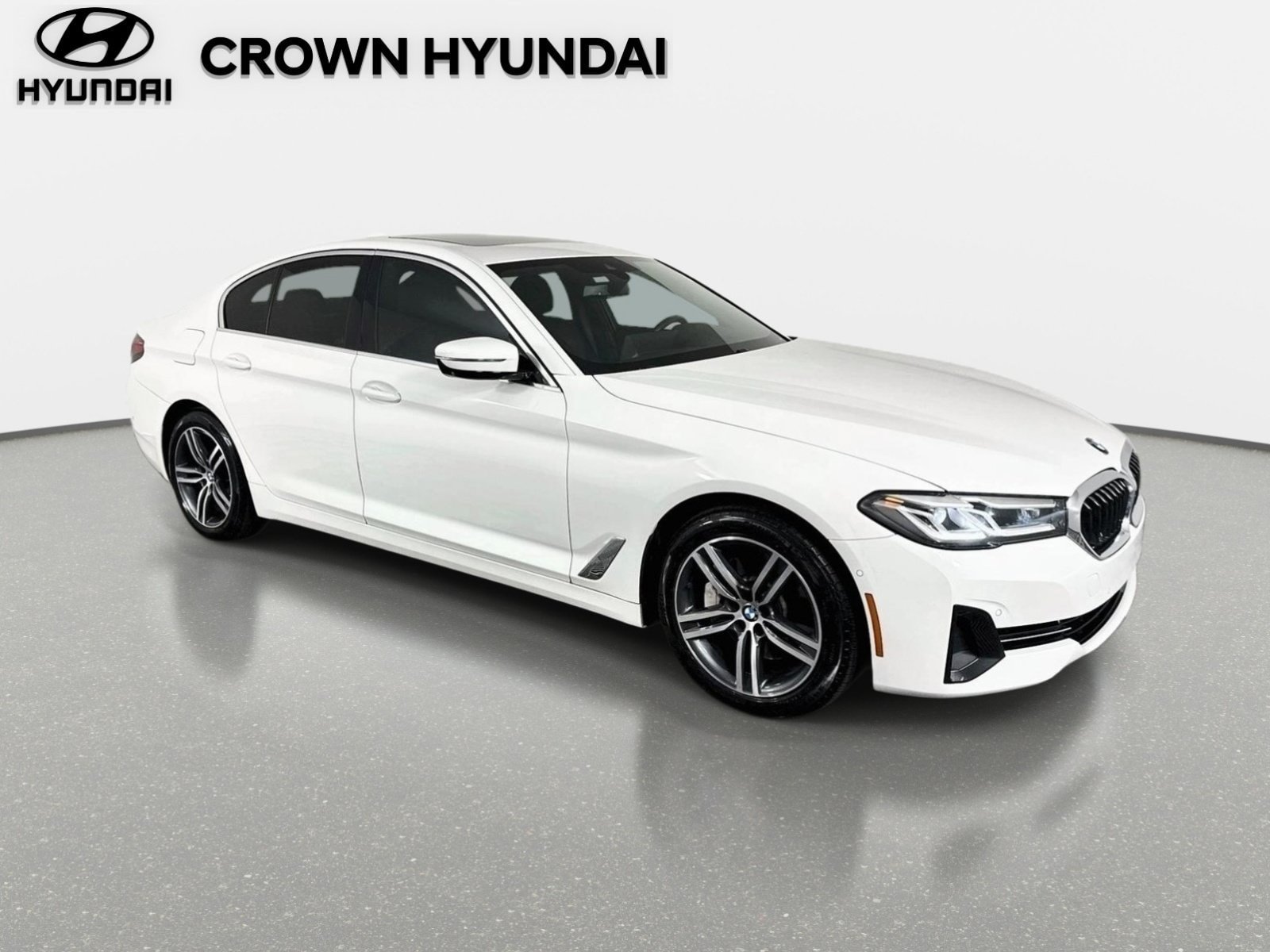 Used 2021 BMW 530i w/ Premium Package RWD image 3