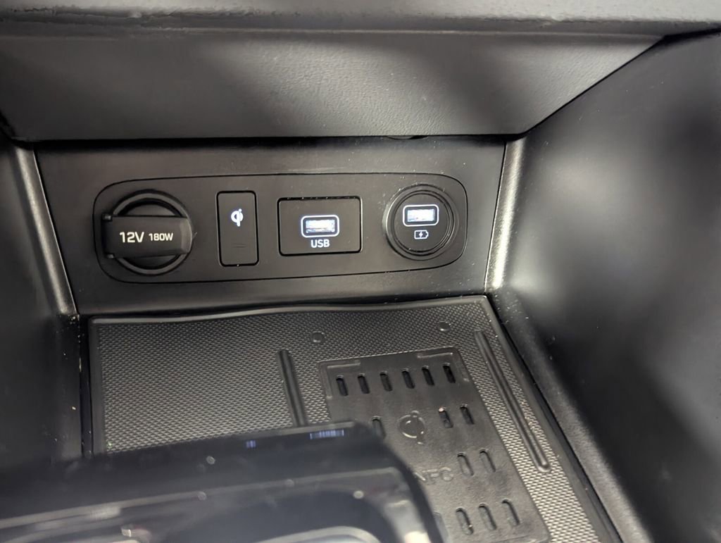 Used 2021 Hyundai Sonata Limited w/ Preferred Accessory Package image 21