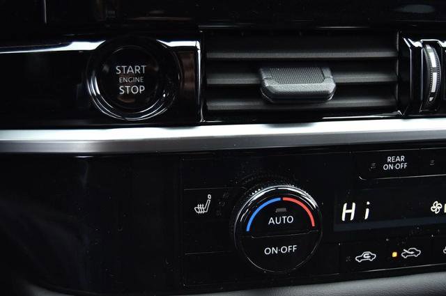 New 2025 Nissan Pathfinder SV image 15