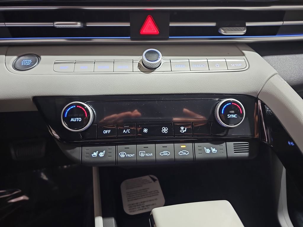 New 2026 Hyundai Elantra Limited image 25