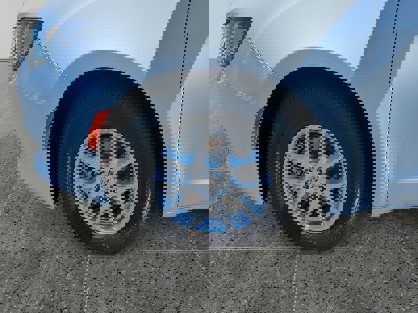 Used 2023 Chrysler Voyager LX image 14