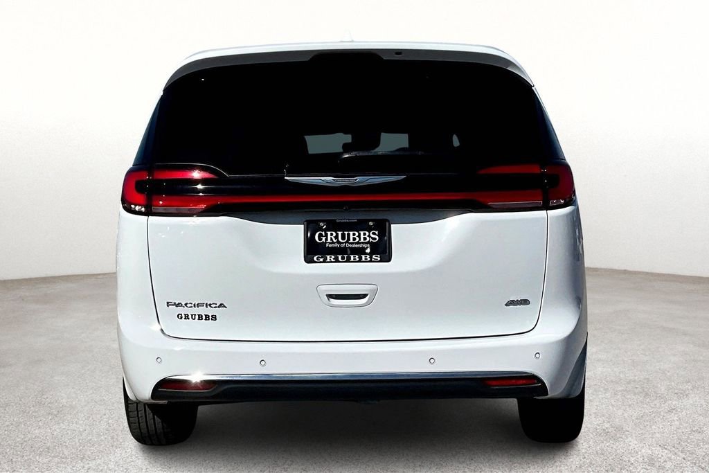 Used 2021 Chrysler Pacifica Touring-L AWD/4WD image 5