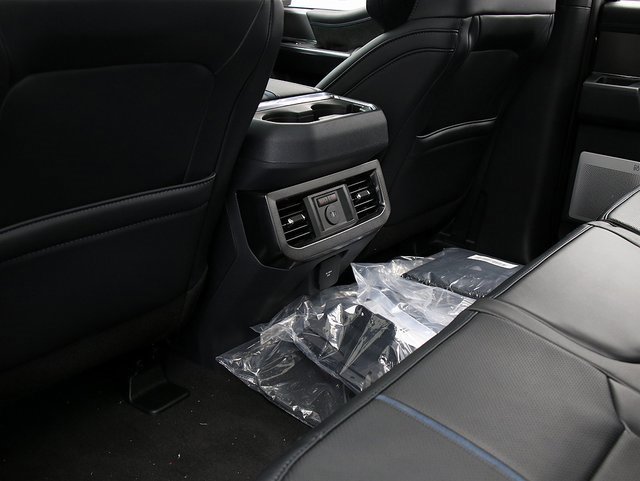 New 2026 Ford F450 Platinum image 16