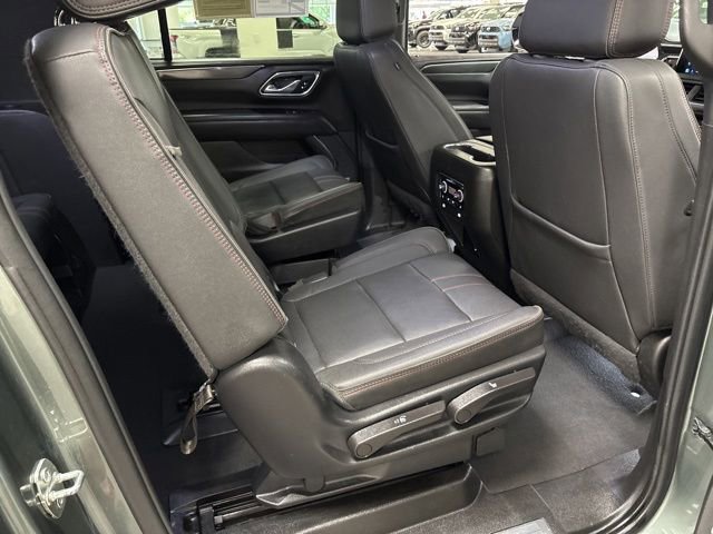 Used 2023 Chevrolet Suburban RST w/ Luxury Package AWD/4WD image 11