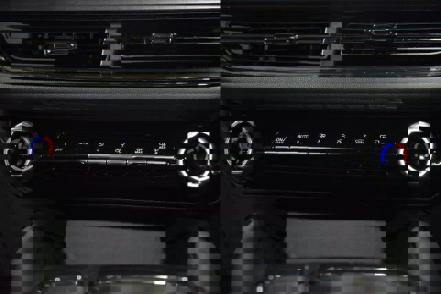 New 2025 Chevrolet Equinox EV RS w/ Convenience Package II image 32