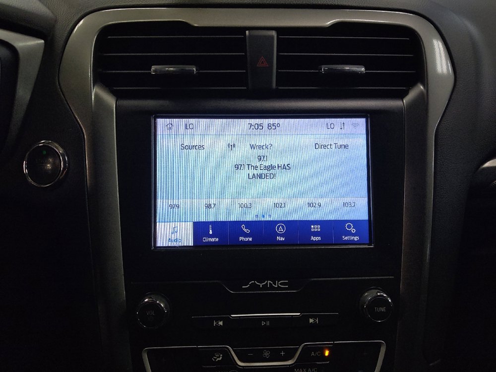 Used 2020 Ford Fusion SE image 25